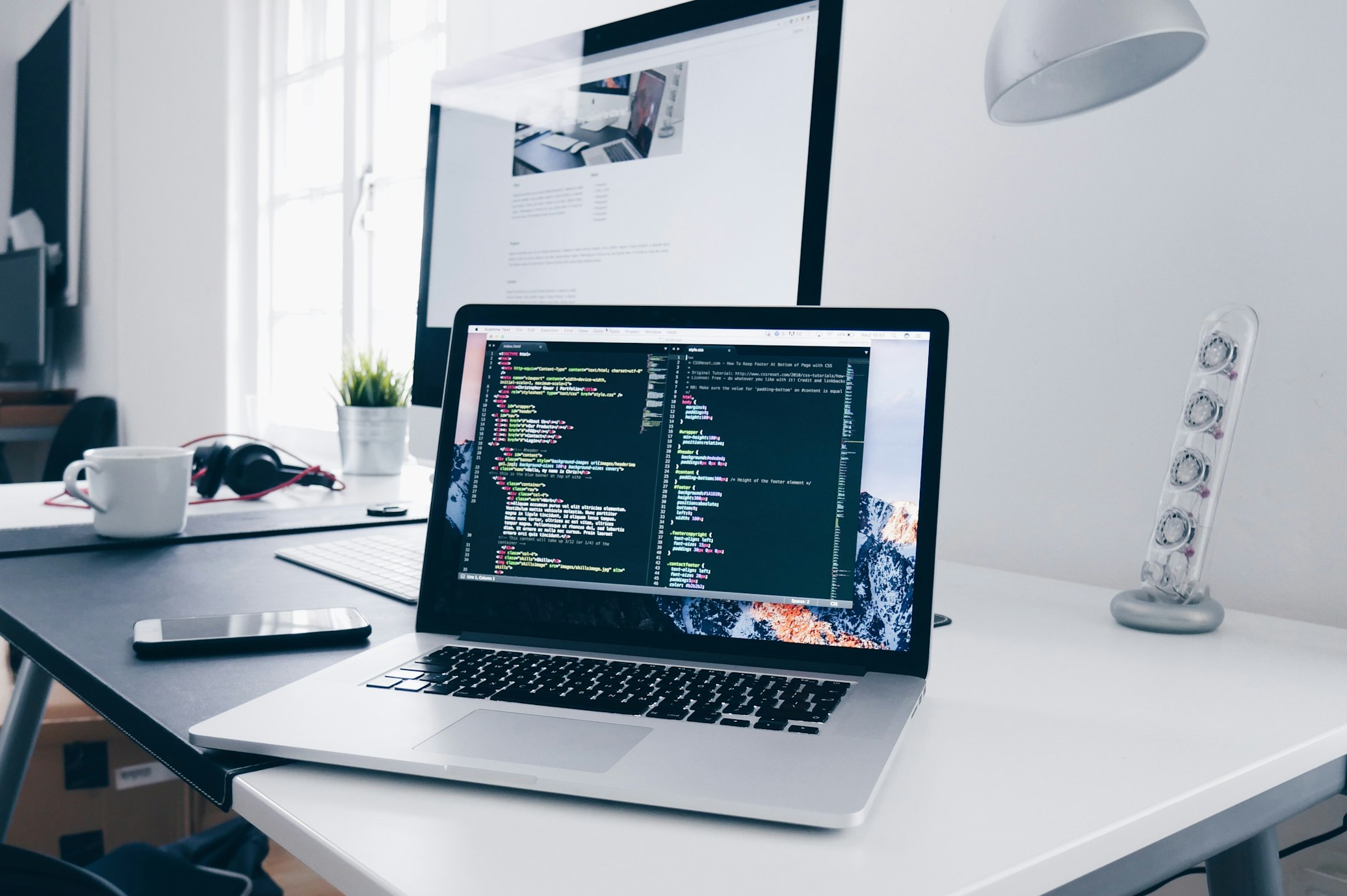 VPS vs Shared Hosting: Which is Right for You?